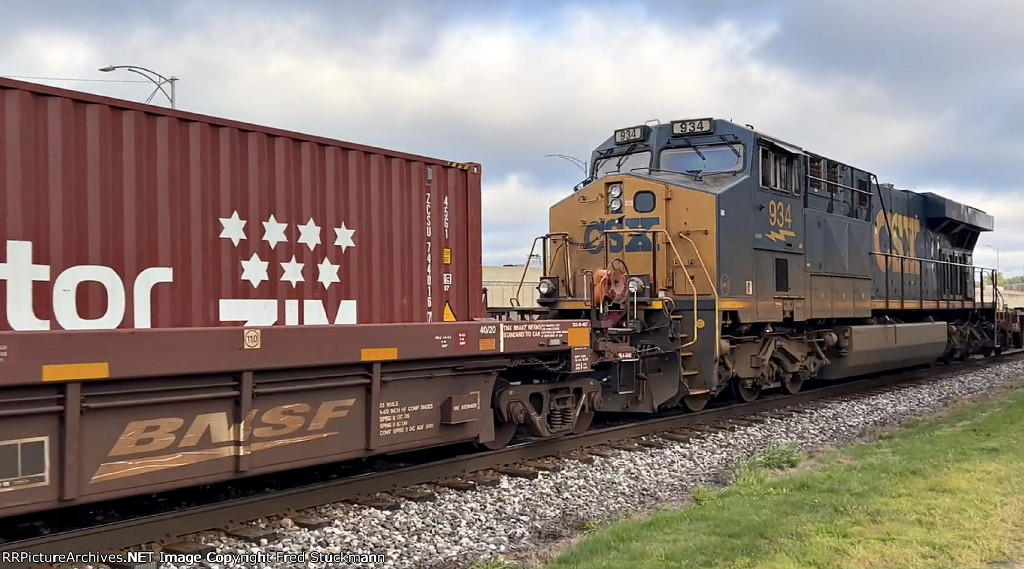 CSX 934 is the DPU.